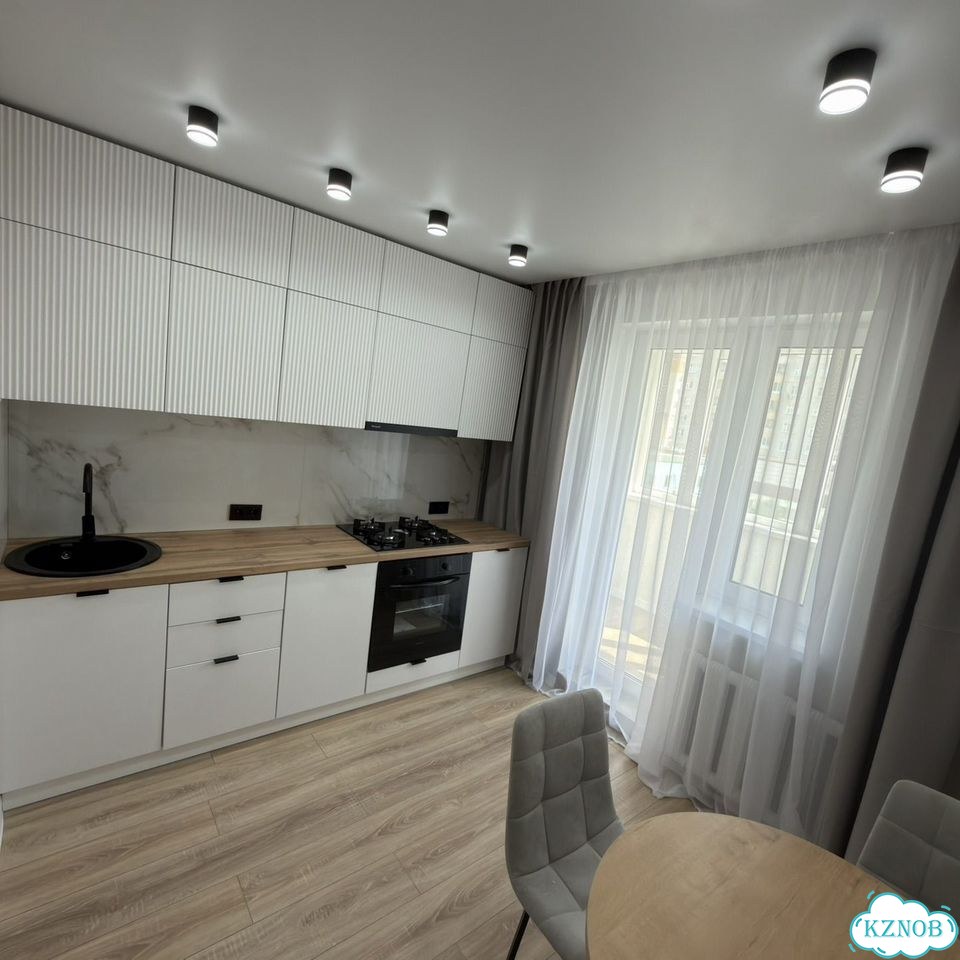 1-к. квартира, 35 м², 4/10 эт. фото 1
