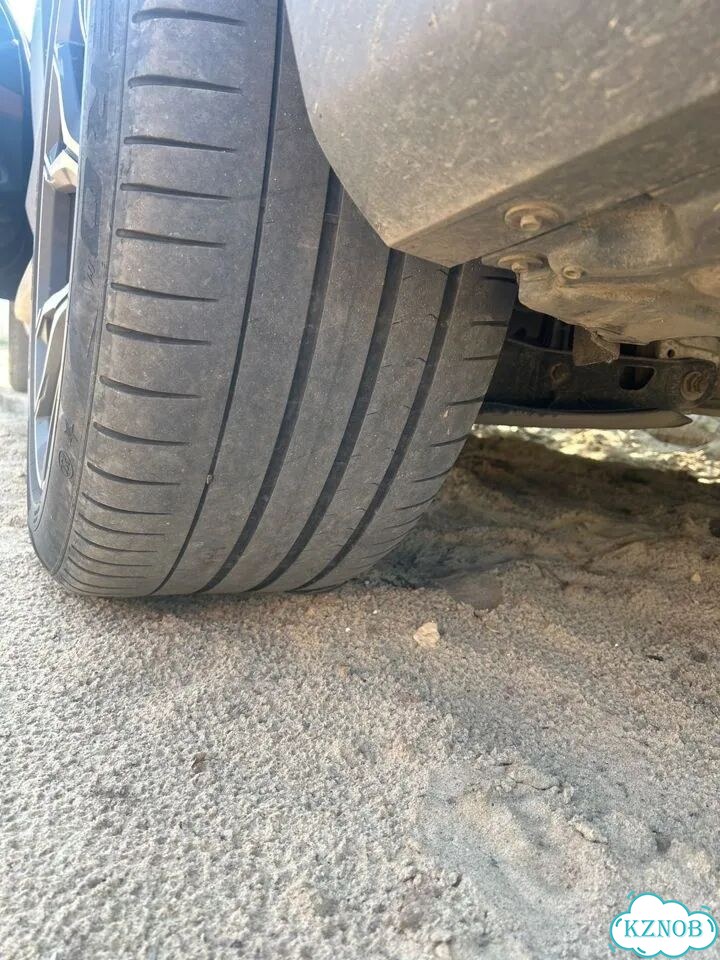Pirelli P Zero 305/40 R20 фото 3