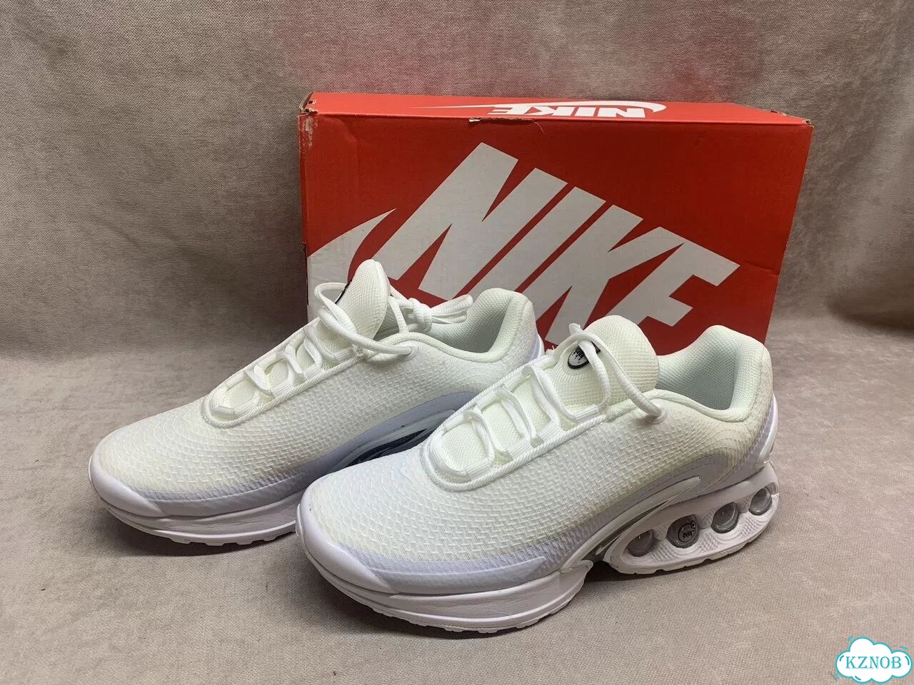 Кроссовки Nike air max dn белые 38 размер женские фото 1