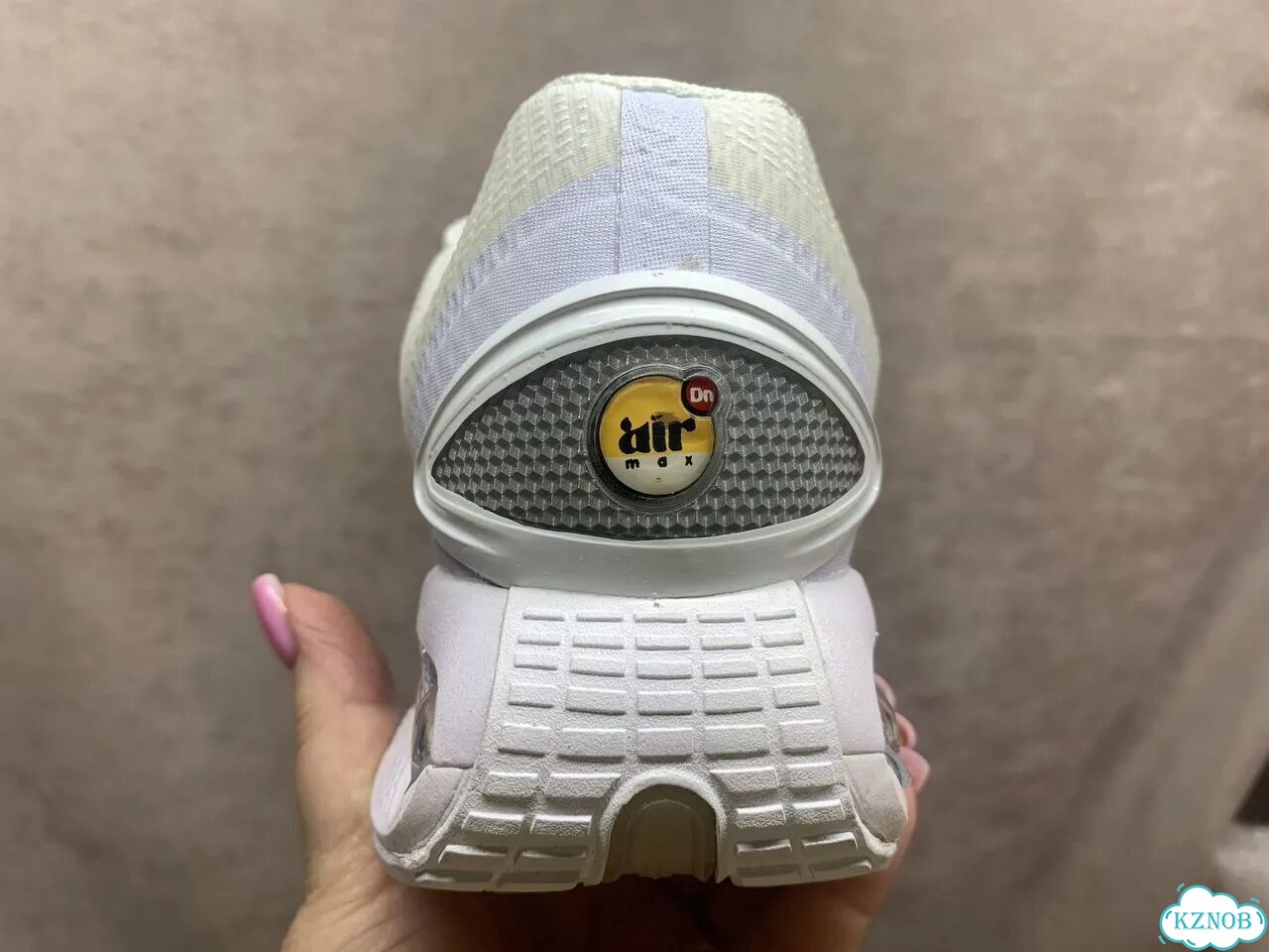Кроссовки Nike air max dn белые 38 размер женские фото 3
