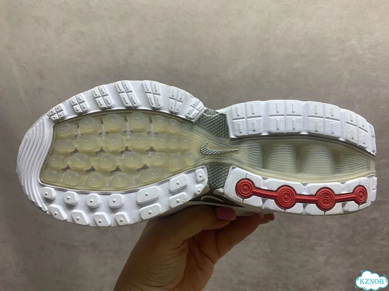 Кроссовки Nike air max dn белые 38 размер женские фото 5