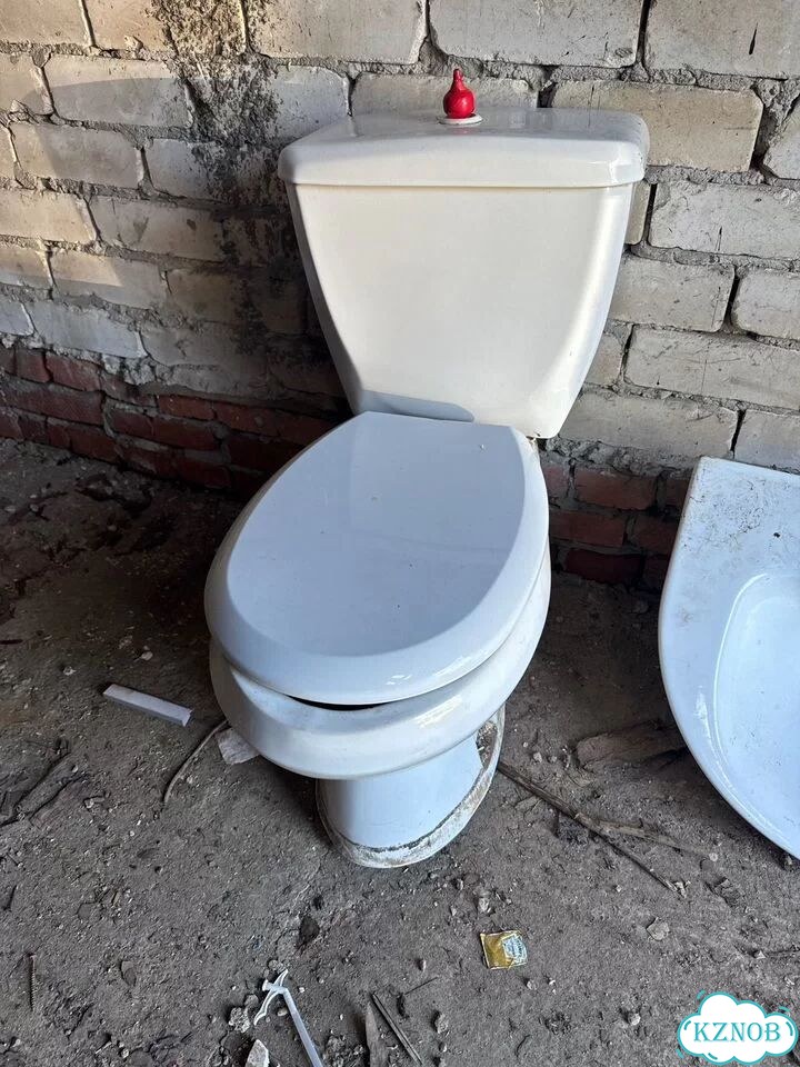 Унитаз с бачком бу фото 1