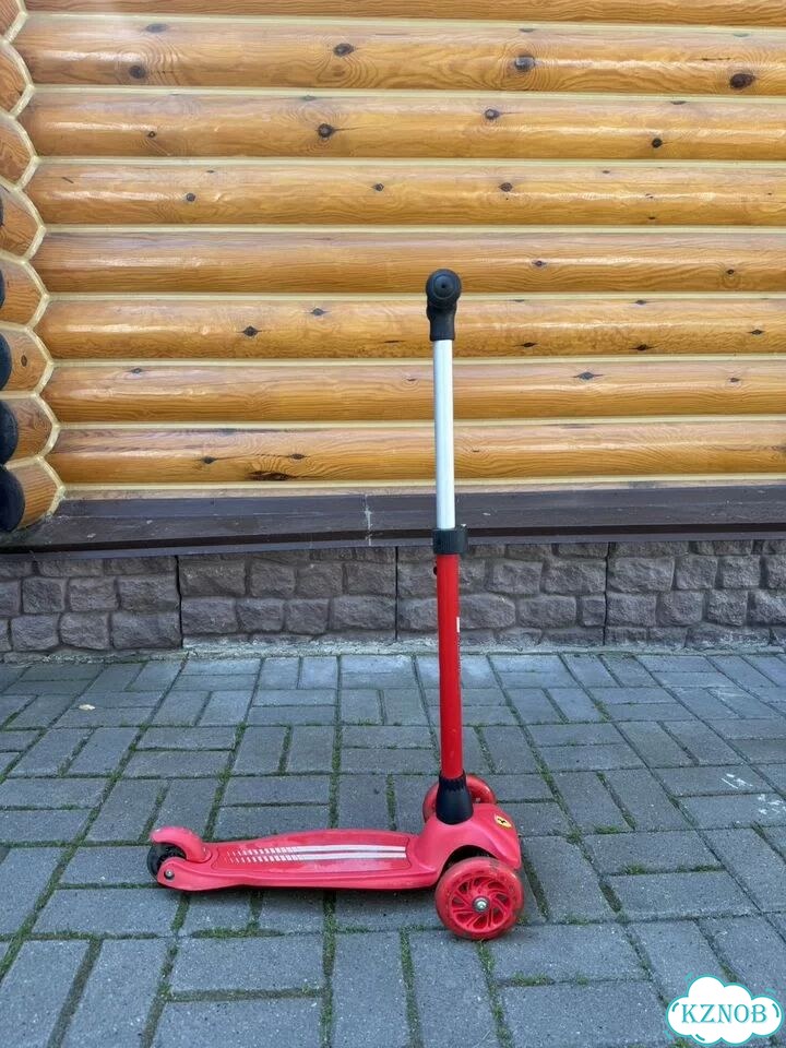 Самокат трехколесный ferrari фото 4