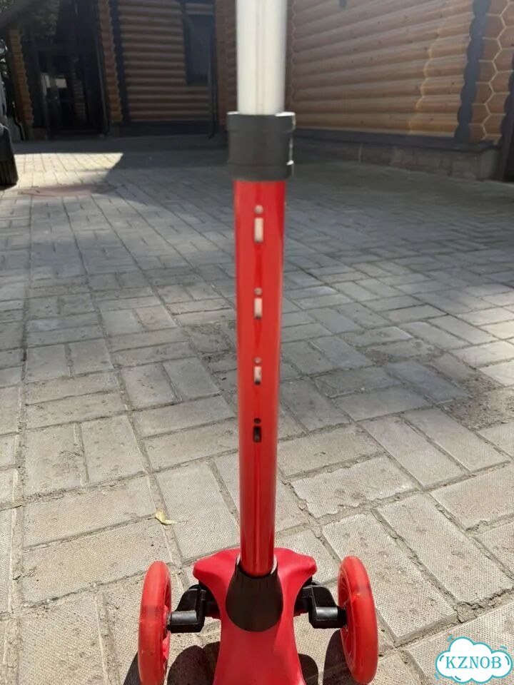 Самокат трехколесный ferrari фото 9