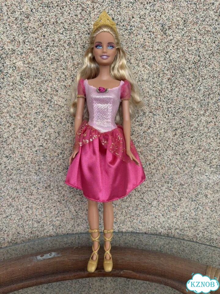 Barbie. 12 танцующих принцесс фото 1