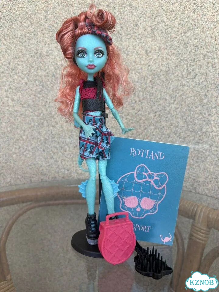Monster high кукла. Лорна Макнесси фото 1