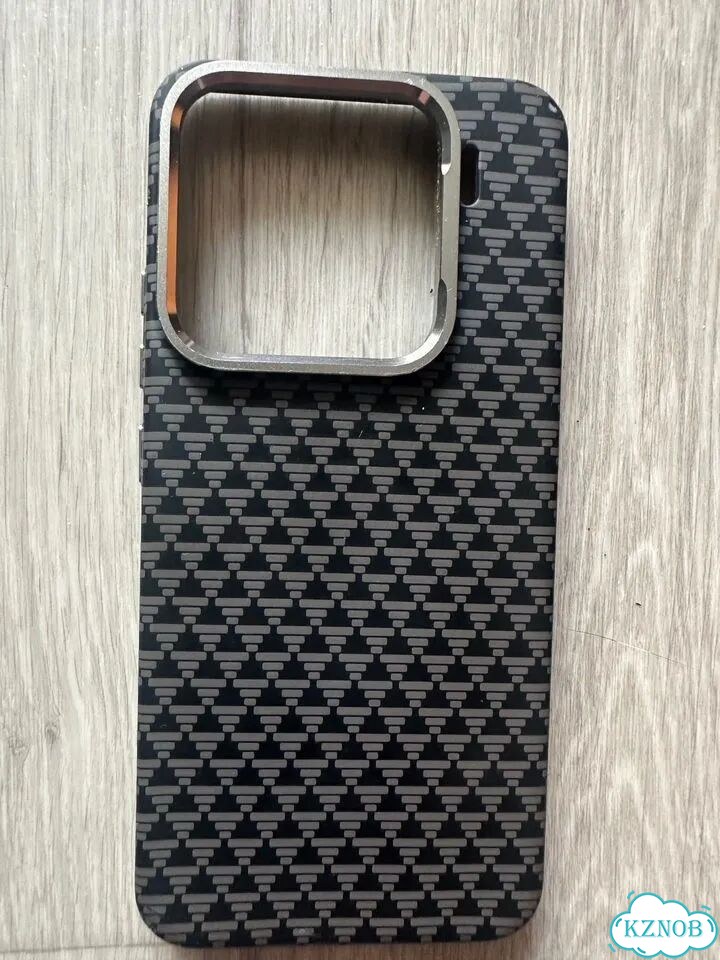 Чехол на Xiaomi 15 карбон фото 1