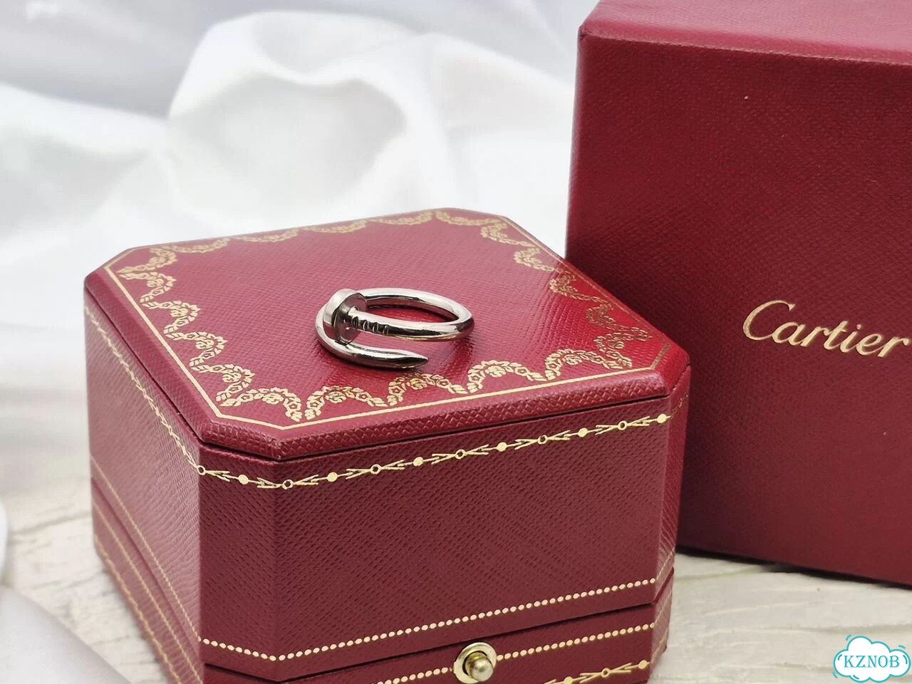 Золотое кольцо Cartier Juste un Clou 750 пробы фото 2