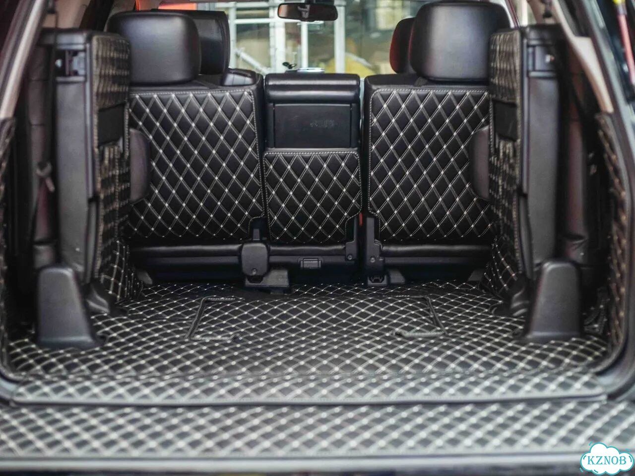 Коврики в багажник Toyota Land Cruiser 200 фото 1