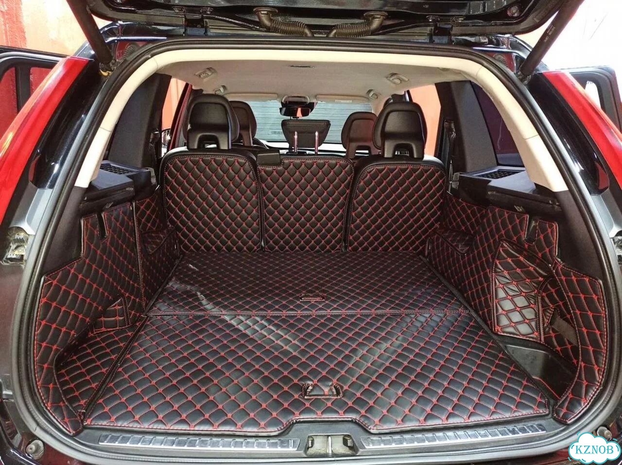 3Д коврики в багажник volvo XC90 фото 1