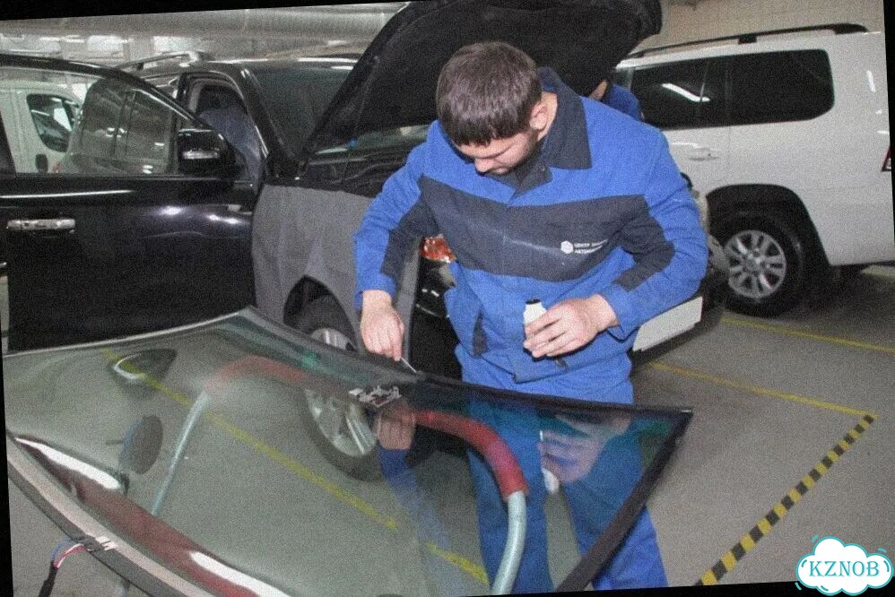 Боковое стекло Geely Preface фото 1