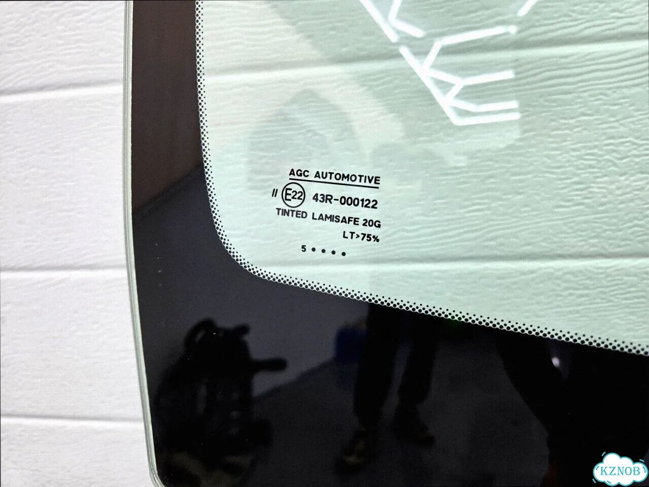 Боковое стекло Geely Preface фото 4