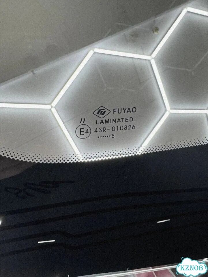Боковое стекло Geely Preface фото 5