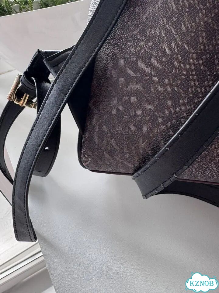 Michael kors рюкзак фото 5