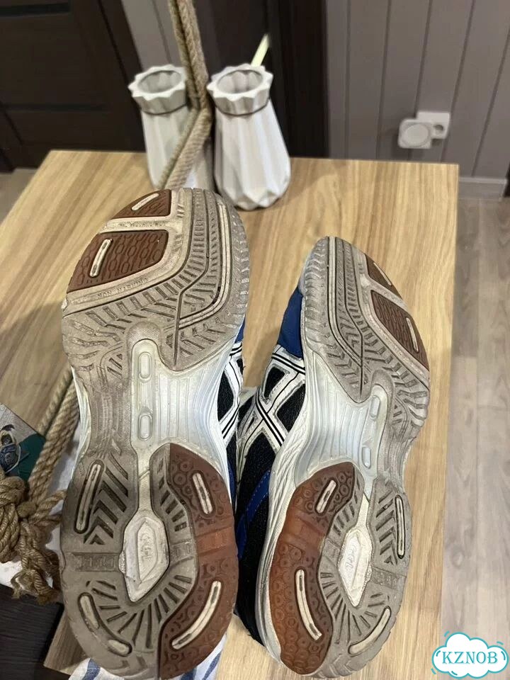 Кроссовки мужские волейбольные asics фото 4
