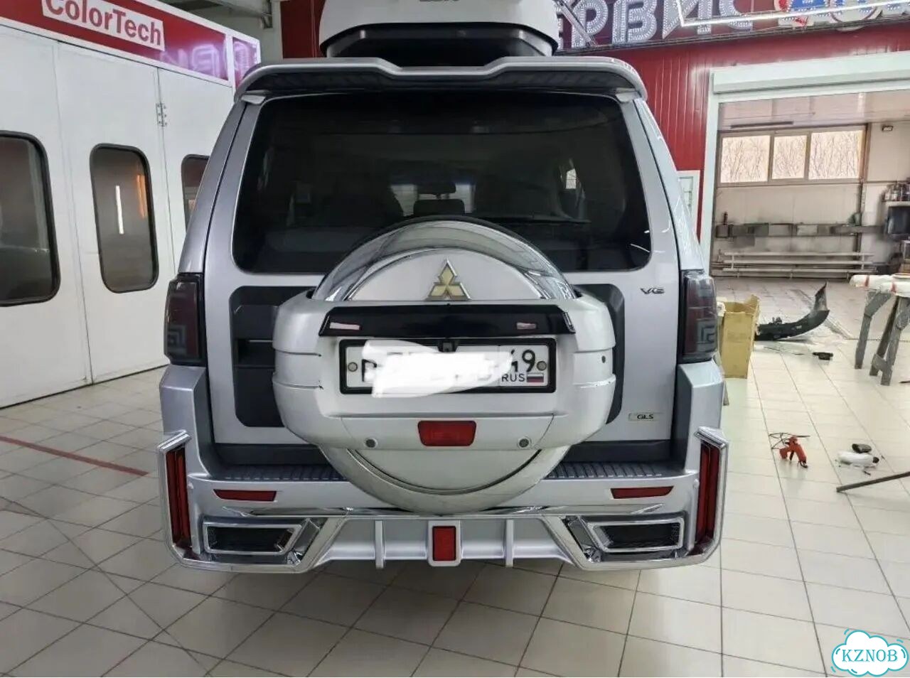 Обвес Black Hawk на Mitsubishi Pajero 4 2006+ фото 3