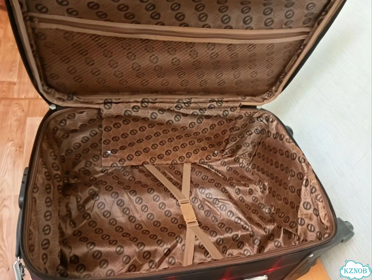 Чемодан на колесах бу фото 3