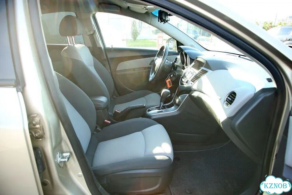 Chevrolet Cruze 1.6 AT, 2010, 109 000 км фото 10