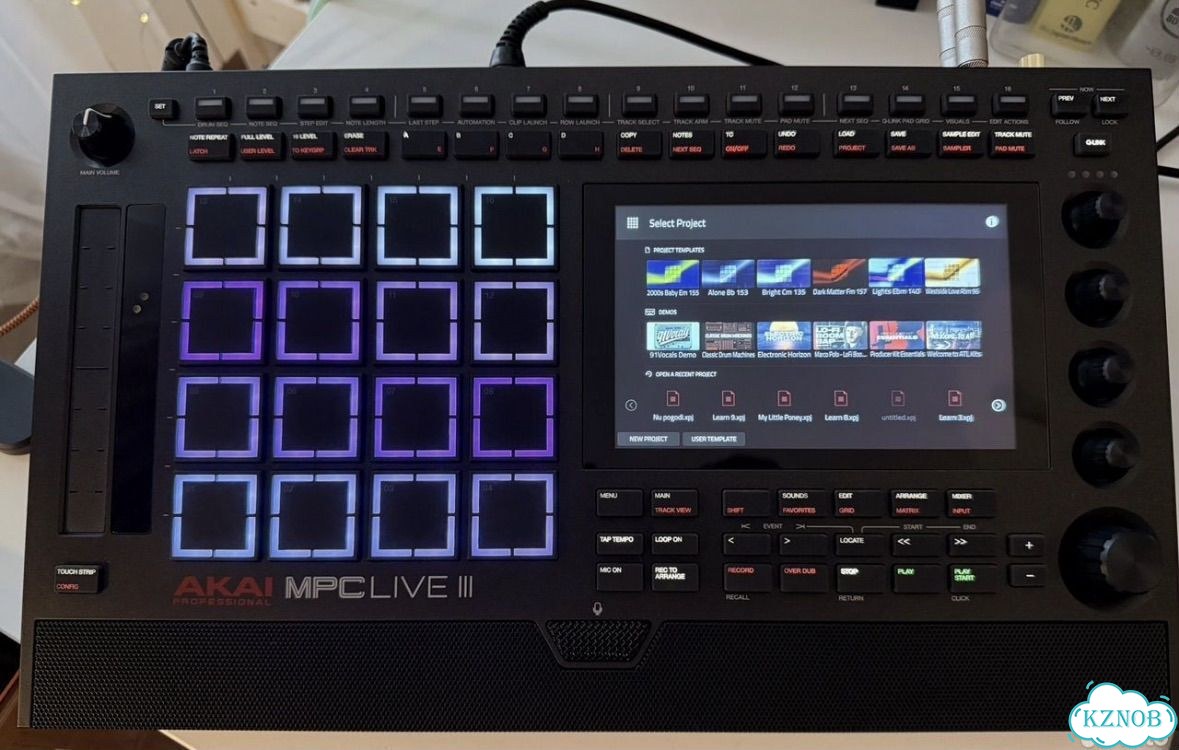 Akai mpc live 3 фото 1