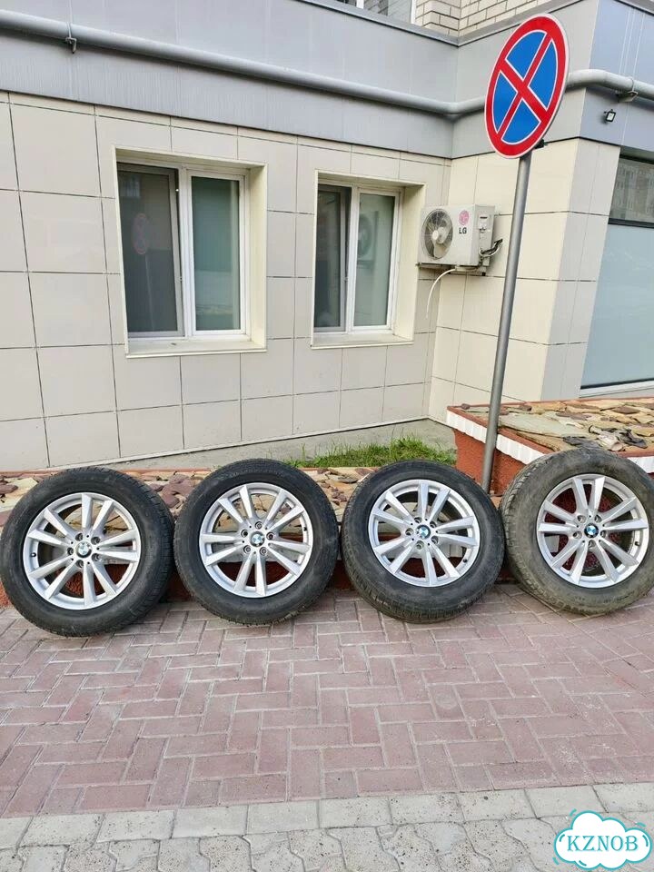 Комплект оригинальных r18 колес на BMW x5 F15 фото 3