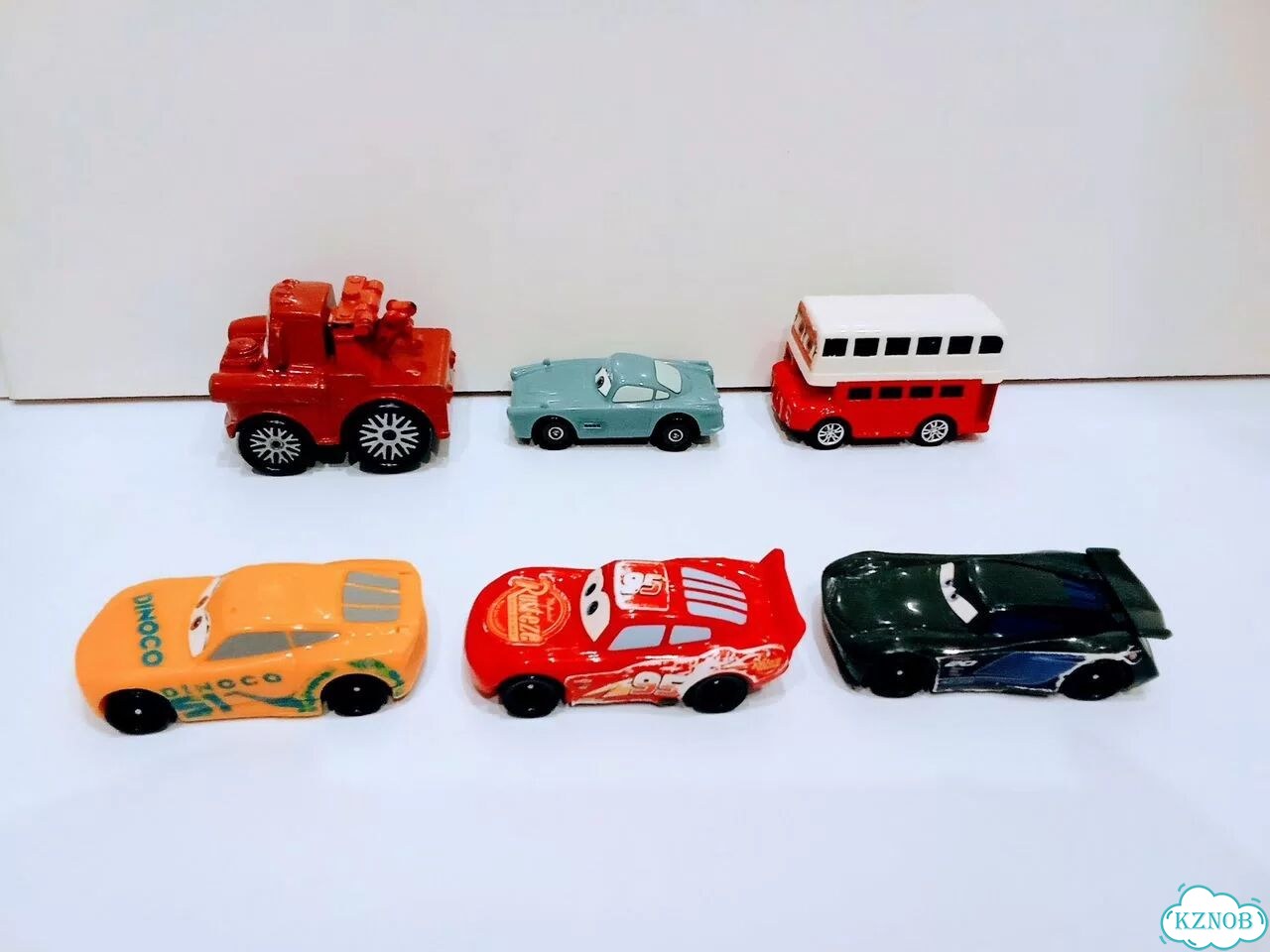 Пакет машинок Disney Тачки Mattel и автобус фото 4