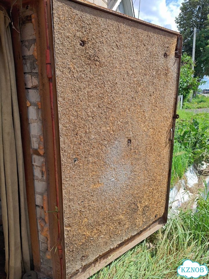 Ворота гаражные железные фото 5