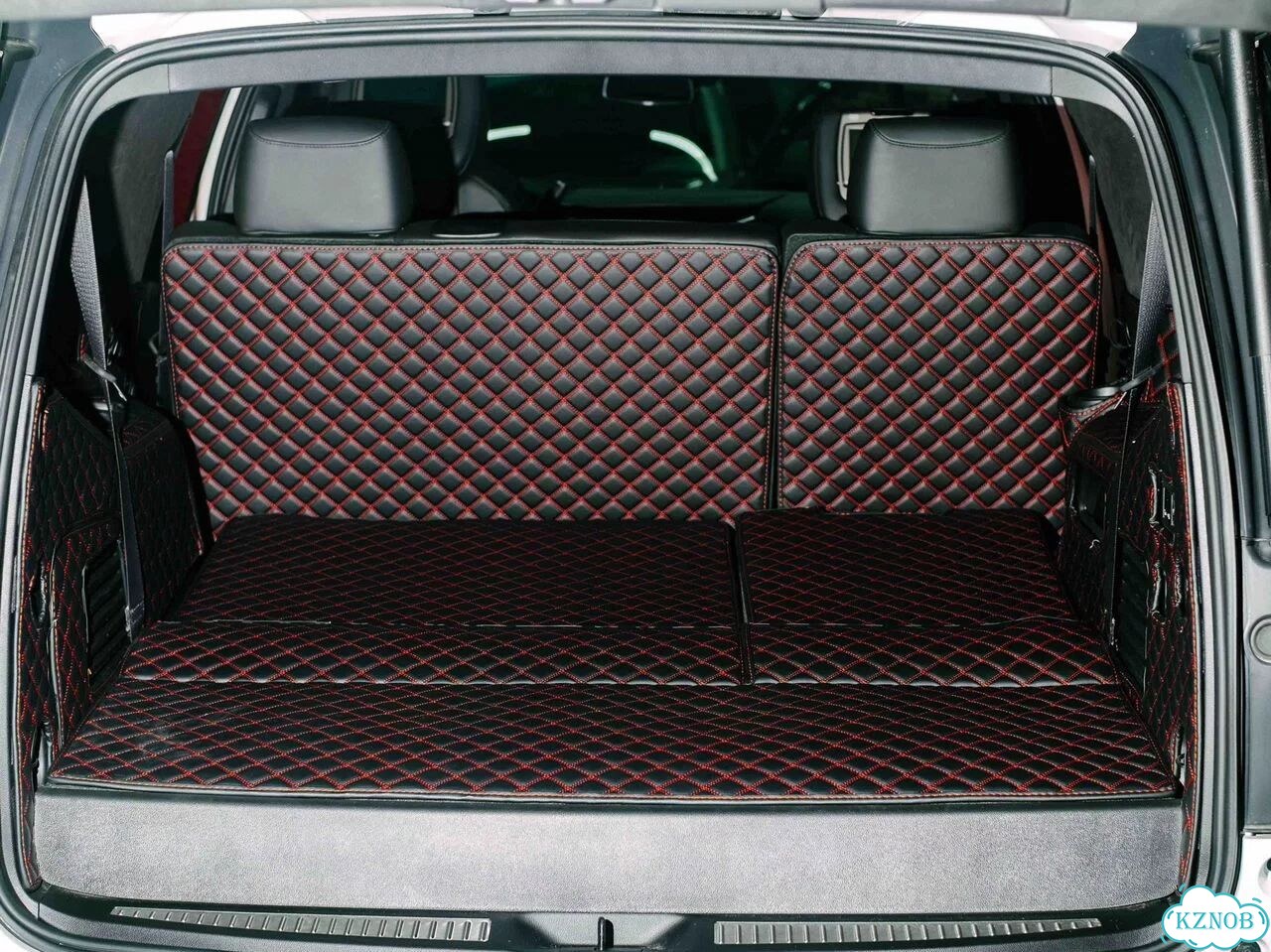 3D коврики в багажник Escalade Platinum фото 1
