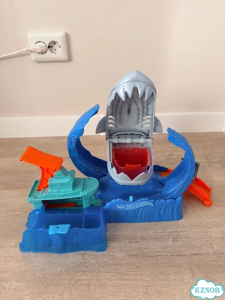 Hot Wheels Акула Хот Вилс фото 1