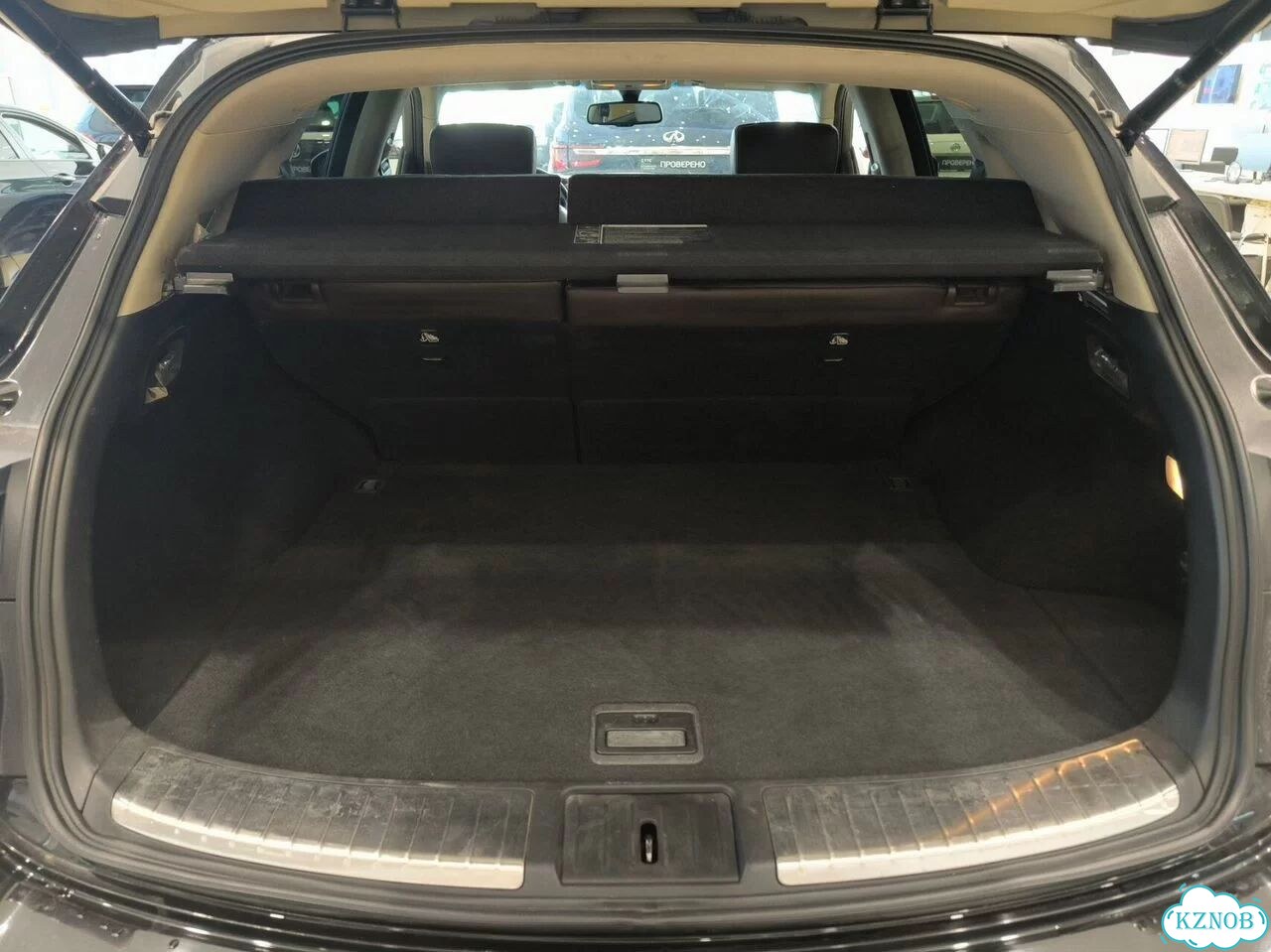 Infiniti QX70 3.0 AT, 2016, 222 880 км фото 10