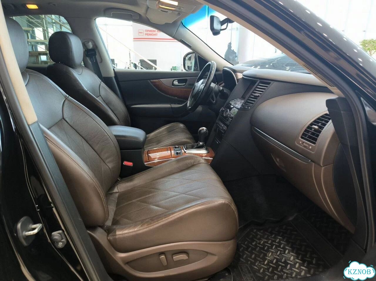 Infiniti QX70 3.0 AT, 2016, 222 880 км фото 11