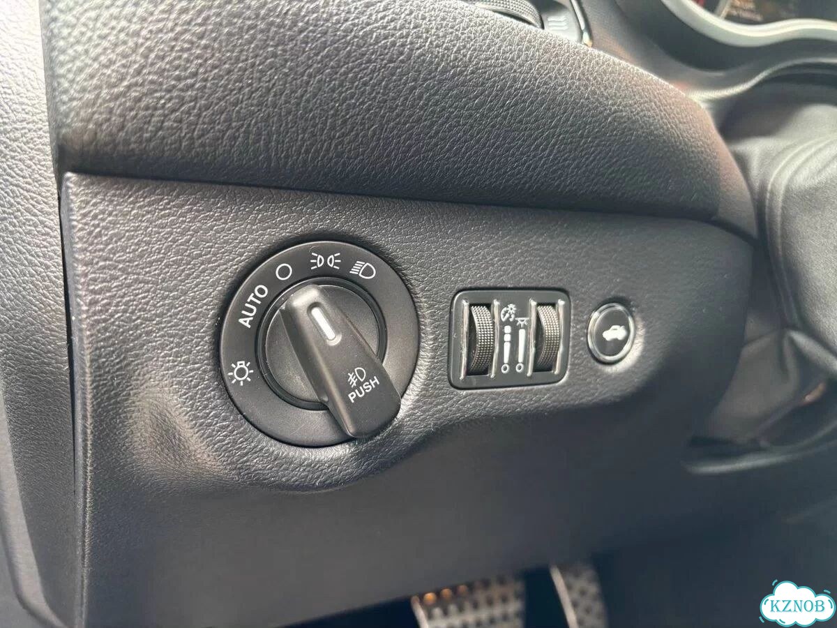 Dodge Challenger 5.7 AT, 2014, 73 545 км фото 18