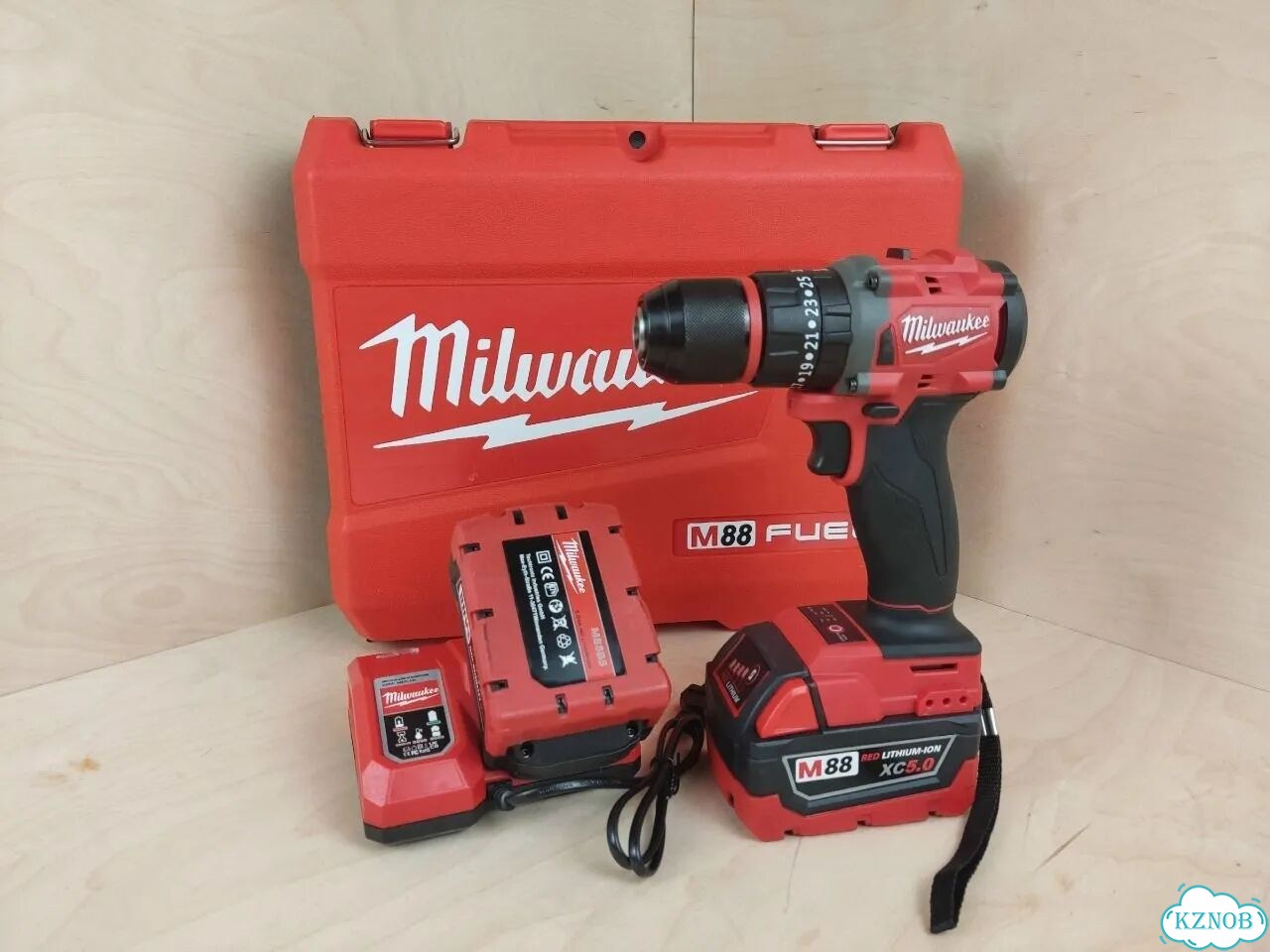 Шуруповерт Milwaukee 21V бесщеточный ударный 75Nm фото 1