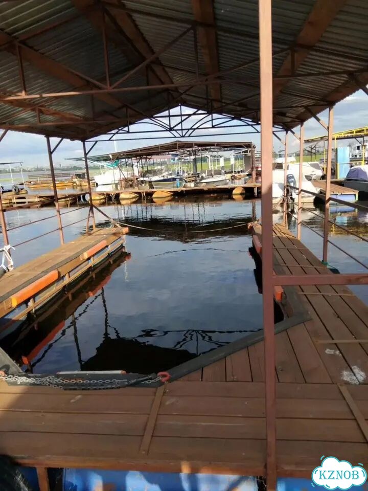 Понтон паук для лодки с крышей фото 2