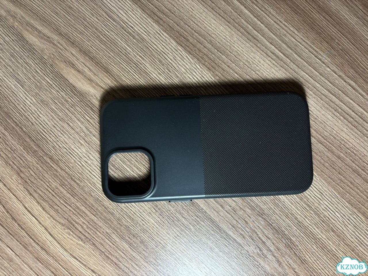 Силиконовый пупырчатый чехол iPhone 15 фото 2