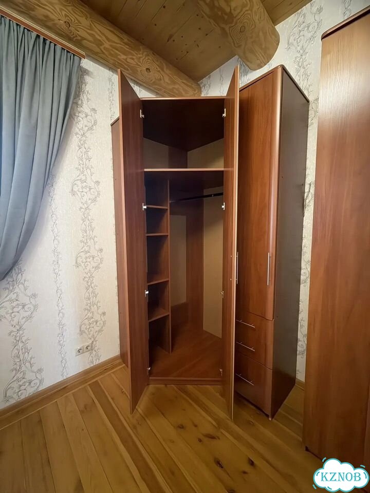 Шкаф распашной трёхстворчатый фото 3