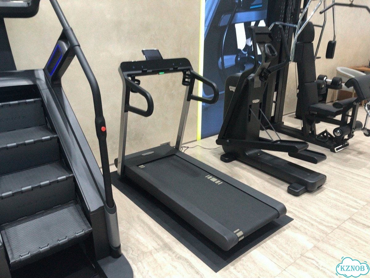 Беговая дорожка Technogym MyRun фото 5