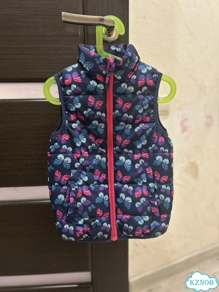Жилетка на девочку 92 98 Mountain Warehouse фото 1