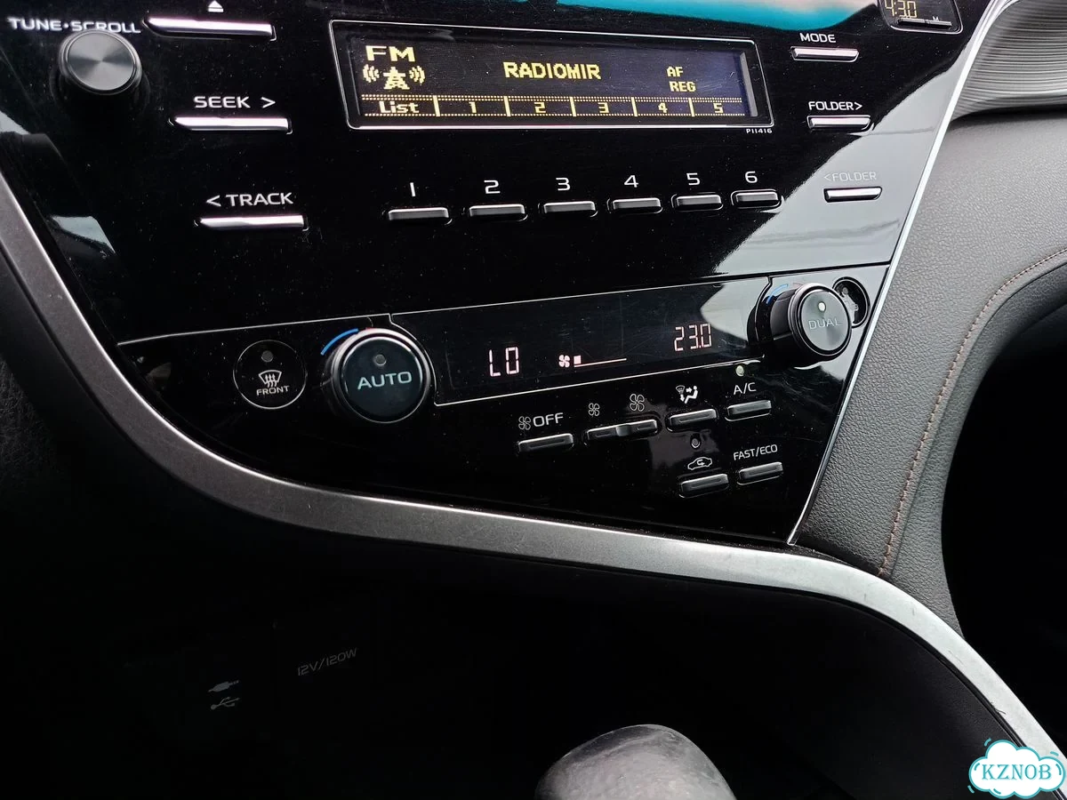 Toyota Camry 2.0 AT, 2018, 146 187 км фото 12