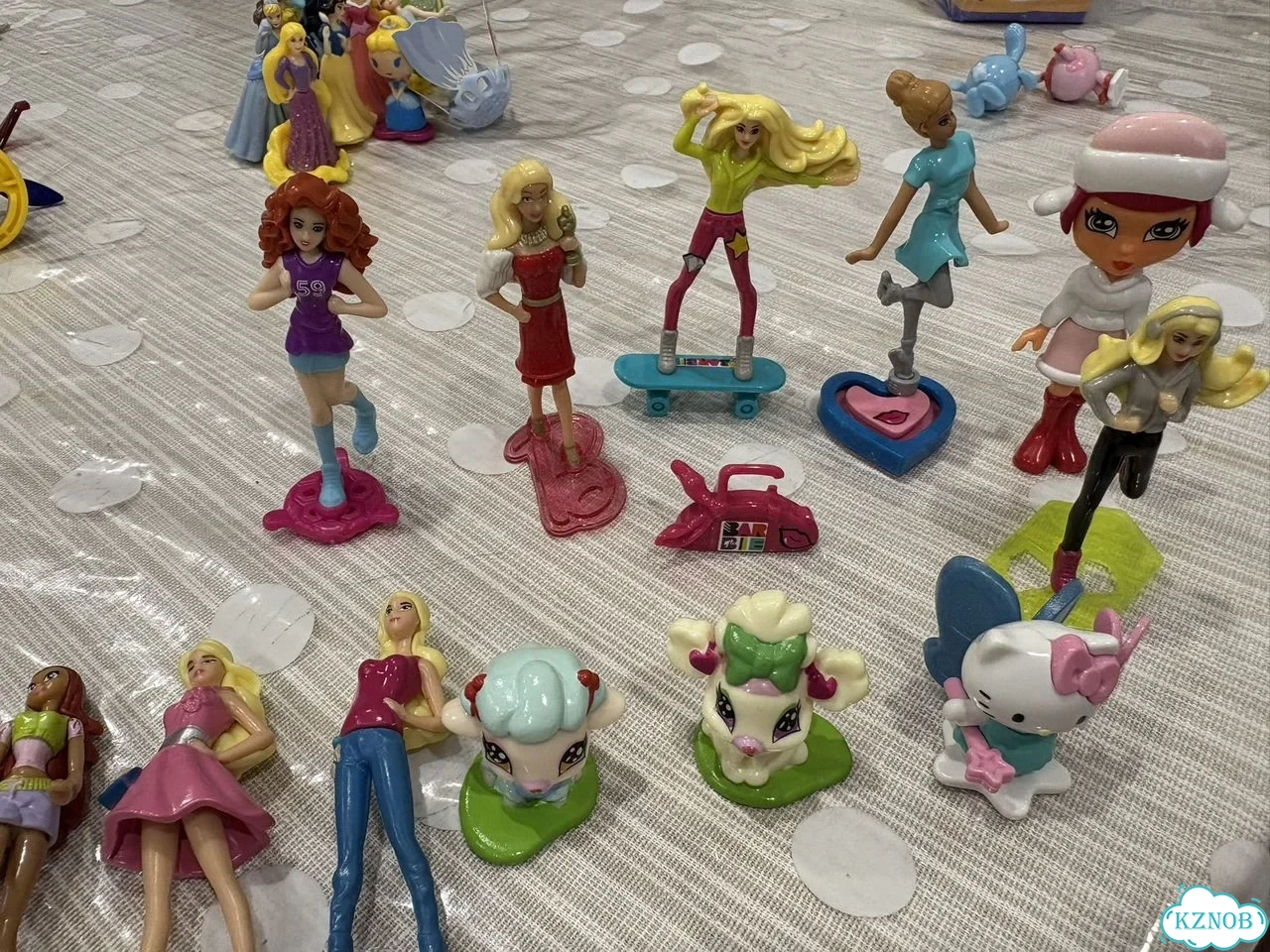 Куклы игрушки из киндера фото 2