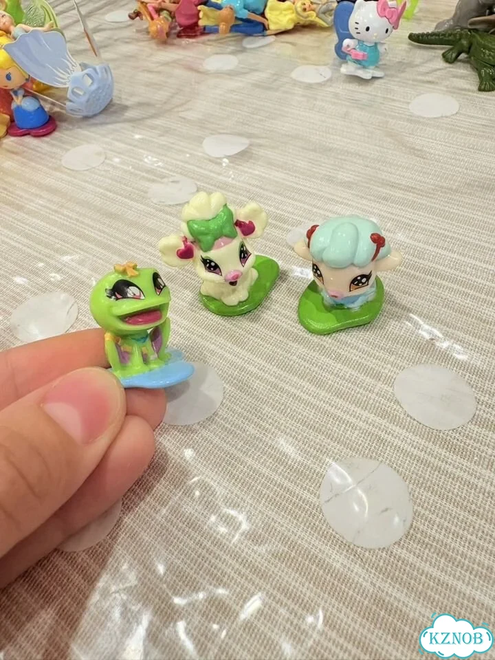 Куклы игрушки из киндера фото 3