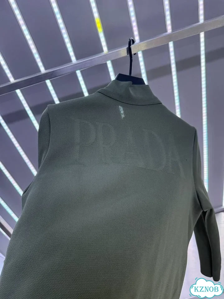 Куртка Prada Quiet Luxury фото 7