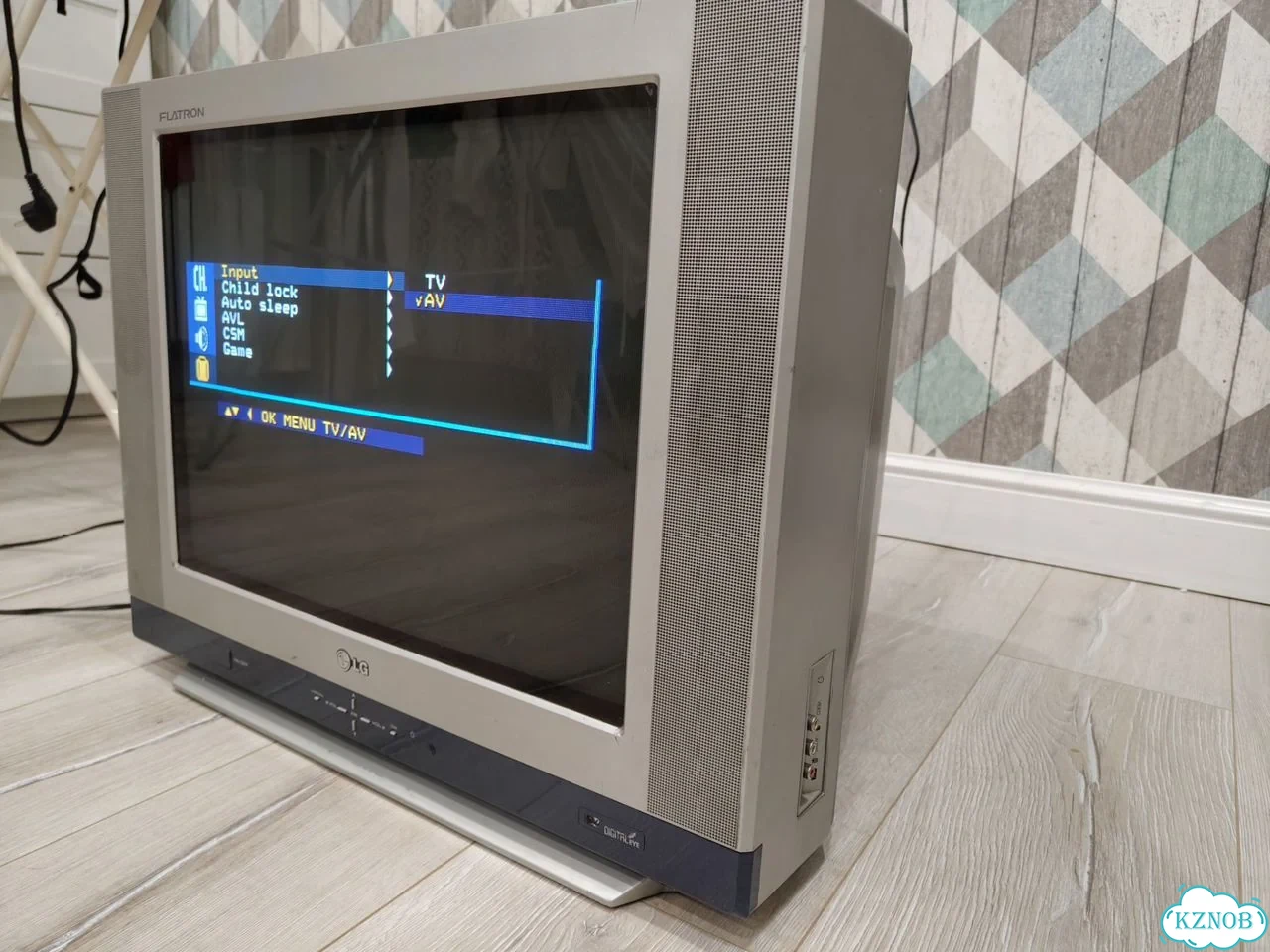 Телевизор LG CT-21Q41KE фото 2