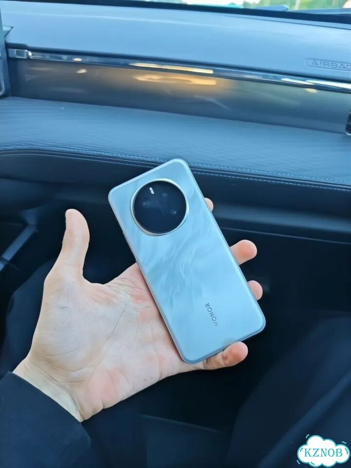 HONOR Magic7, 12/256 ГБ, SIM + eSIM фото 3