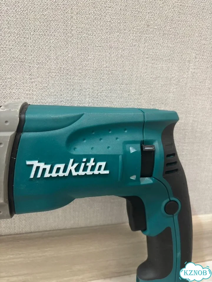 Перфоратор makita HR 2470 фото 2
