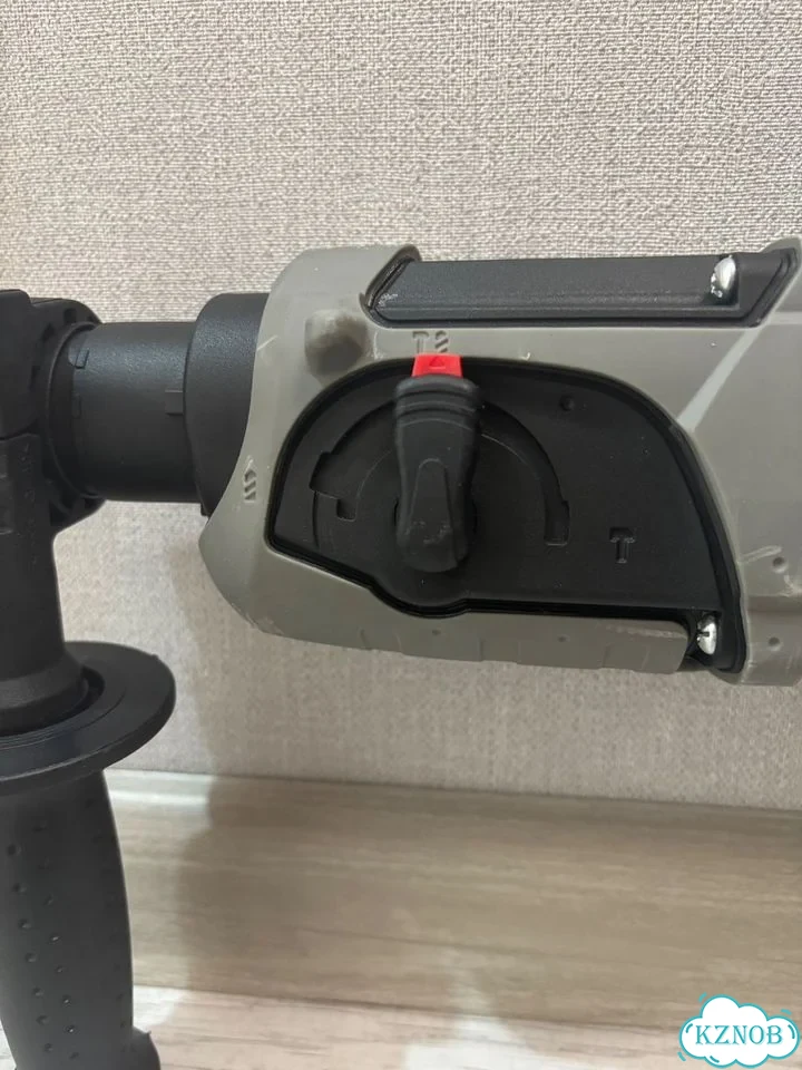 Перфоратор makita HR 2470 фото 3