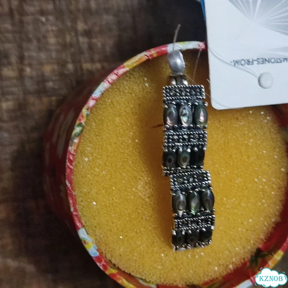 Серебряные серьги с биркой, маркизит и перламутром фото 4