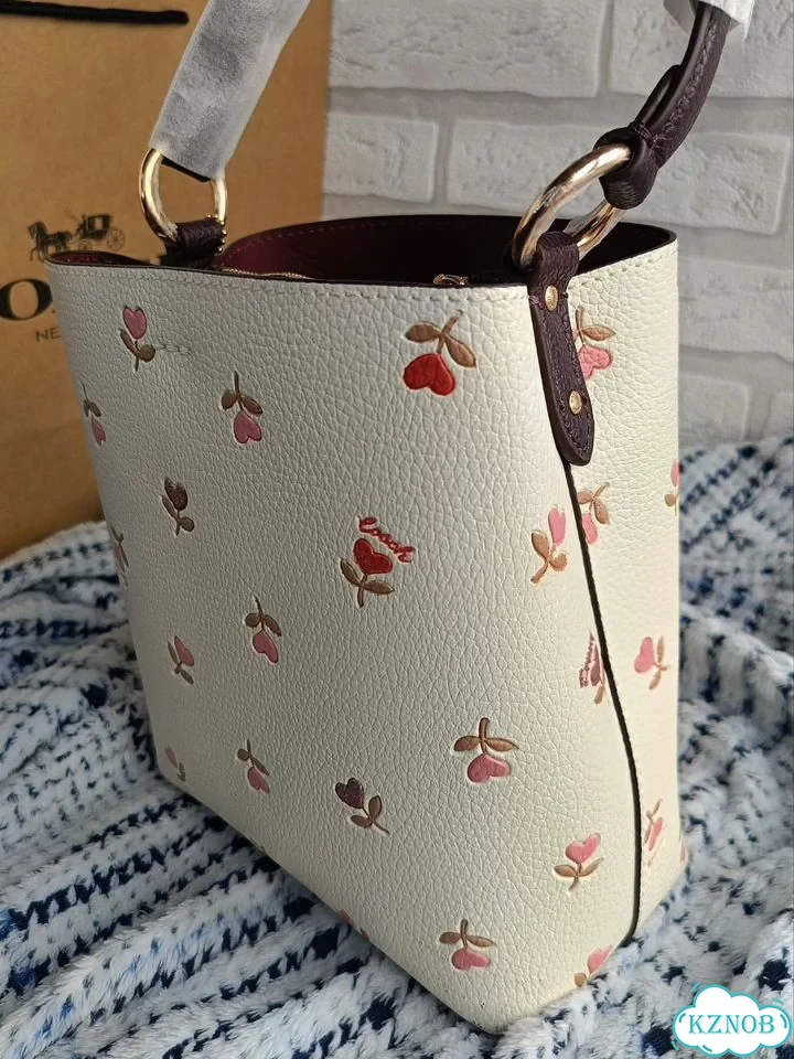 Сумка новая Coach молочная фото 5