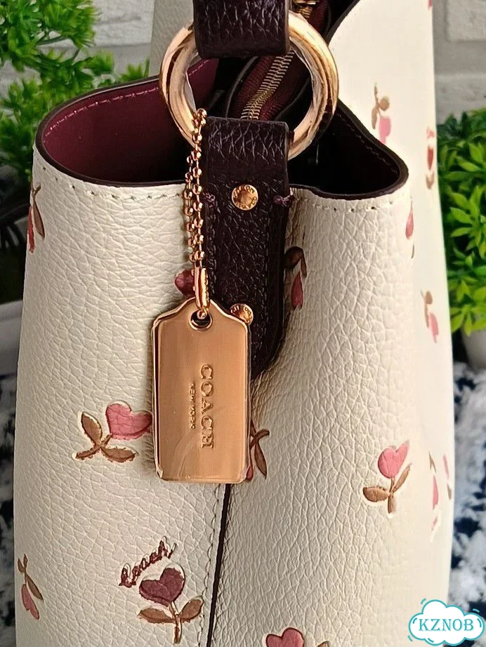 Сумка новая Coach молочная фото 7