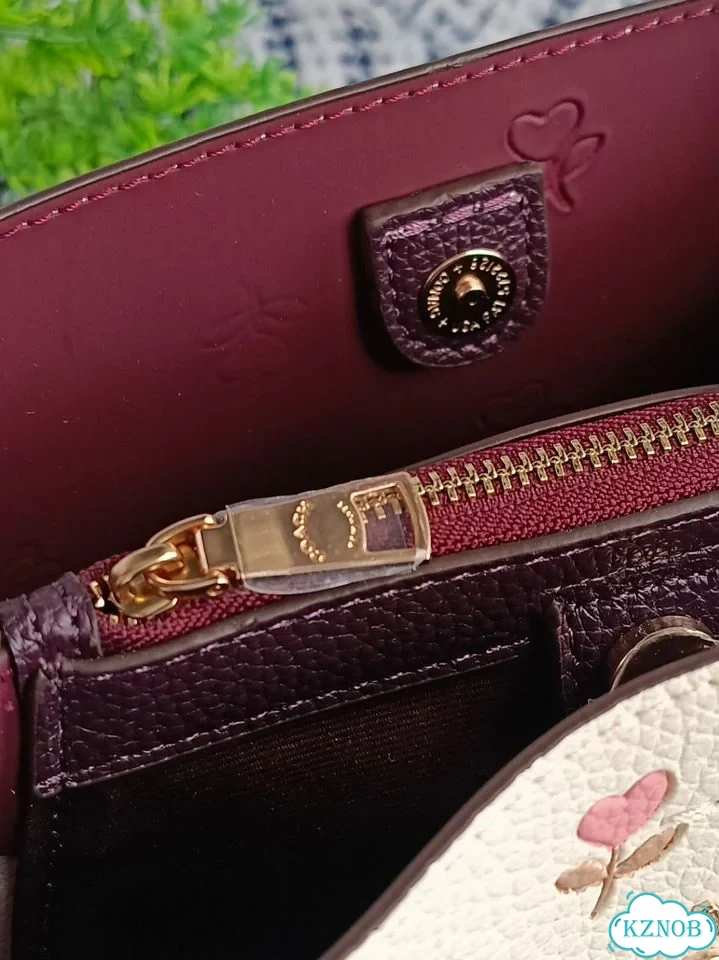 Сумка новая Coach молочная фото 8