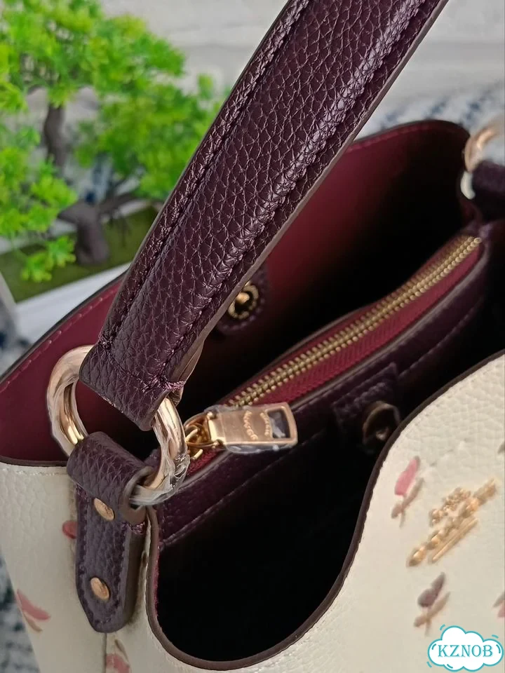 Сумка новая Coach молочная фото 9